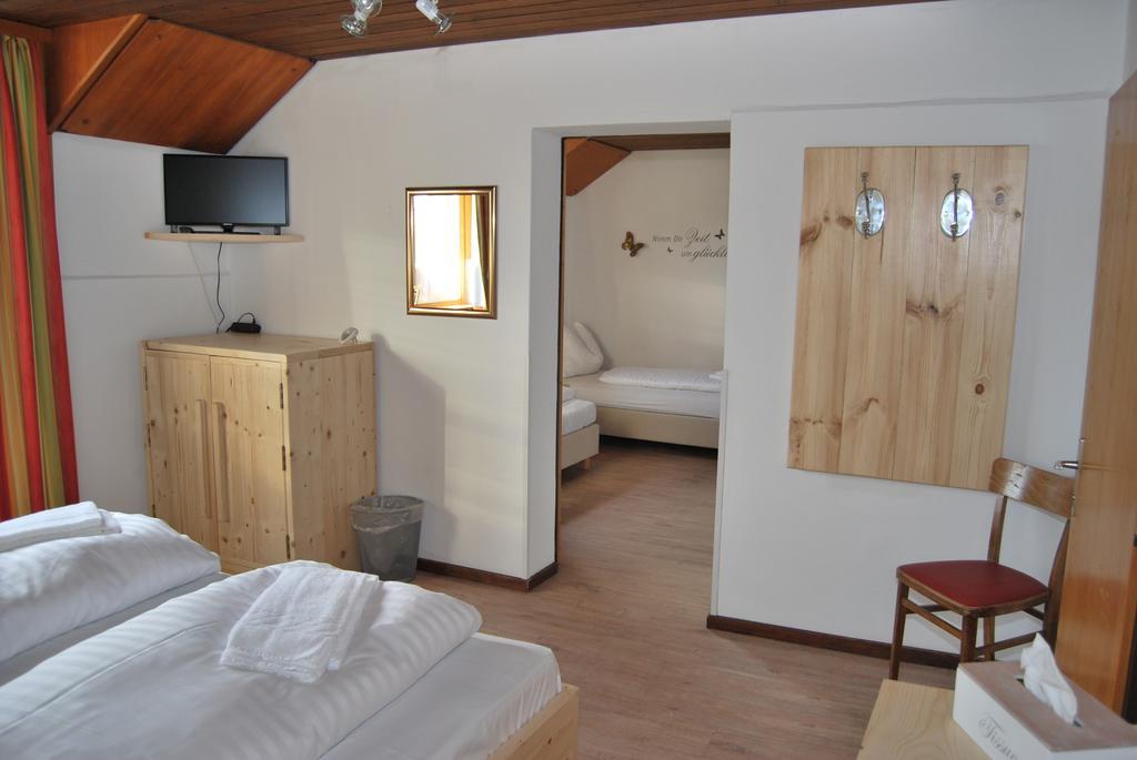Gaestehaus Pernull Hermagor-Pressegger See Room photo